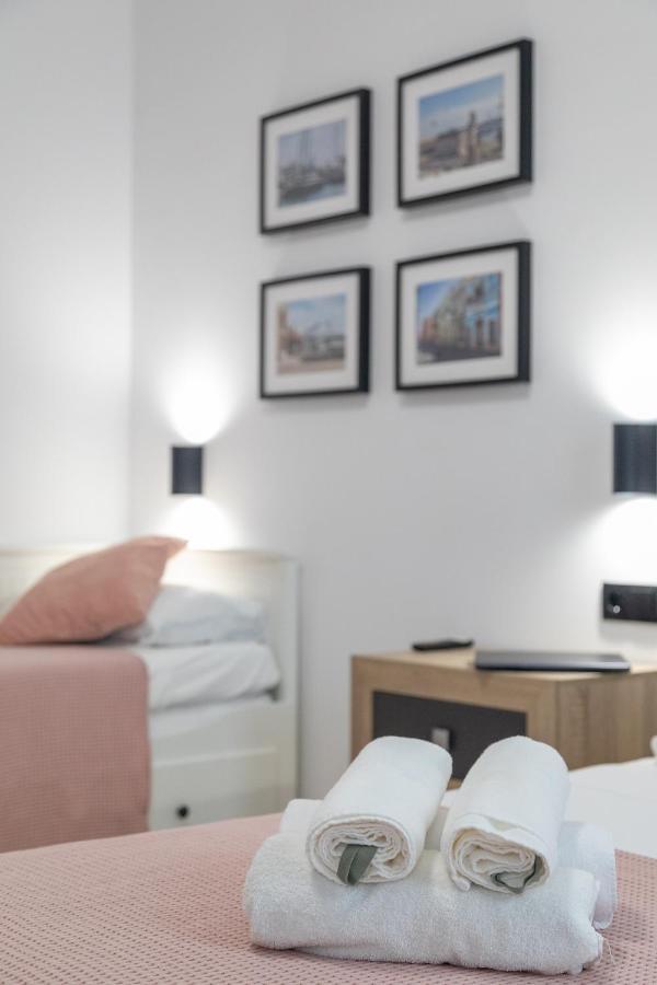 Travel Habitat La Marina Real Apartment Valencia Exterior photo