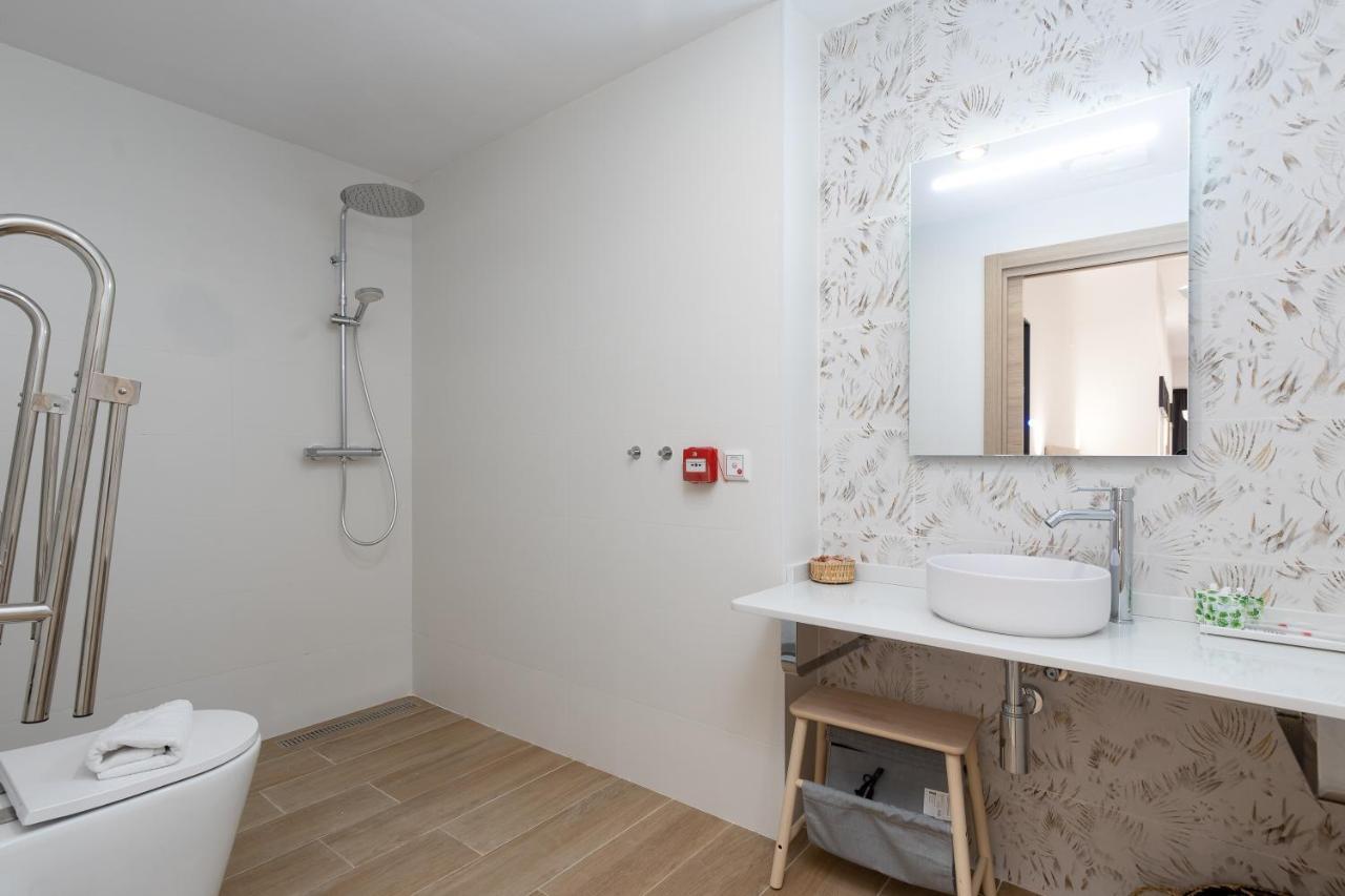 Travel Habitat La Marina Real Apartment Valencia Exterior photo